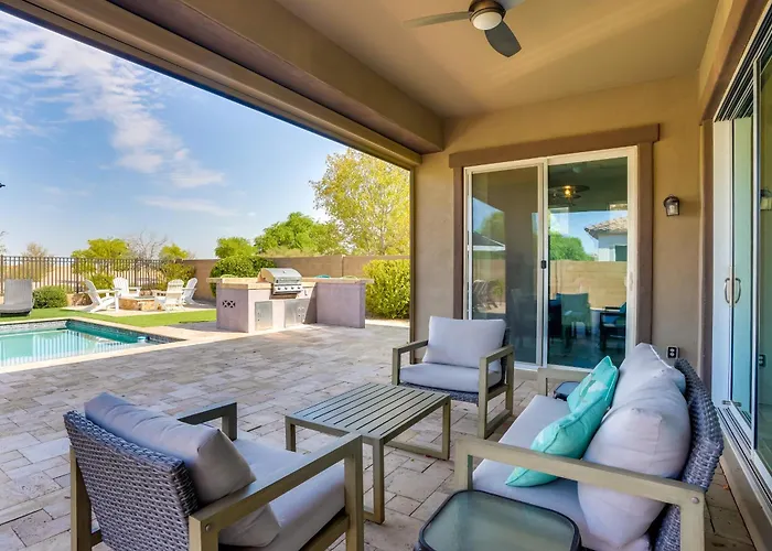 6 Mi To Luke Afb: Oasis W/ Private Pool Holiday home Litchfield Park