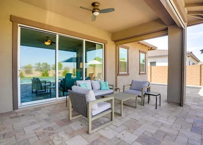 Holiday home 6 Mi To Luke Afb: Oasis W/ Private Pool *